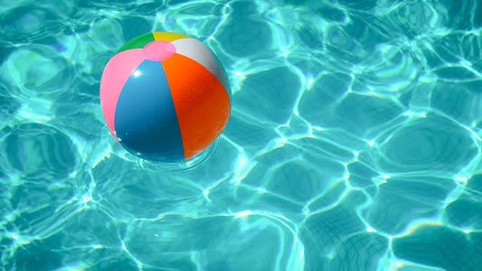 5 SUMMER LASH TIPS: HOW TO CARE FOR YOUR EYELASH EXTENSIONS IN THE SUN