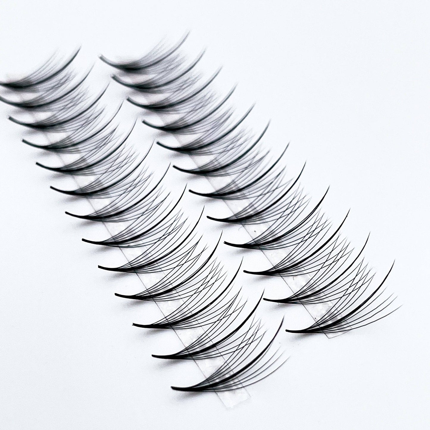 Wispy  9D GLAMOREYELASH 500 FANS Ultra Speed Promade Fans | Natural Wispy Eyelashes Extensions | Handmade Individual Lashes Extension with 0.05mm of Mink Lashes - GlamorEyelash