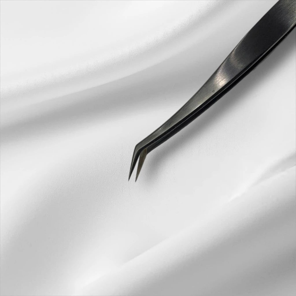 Glamor Black Rose Tweezers