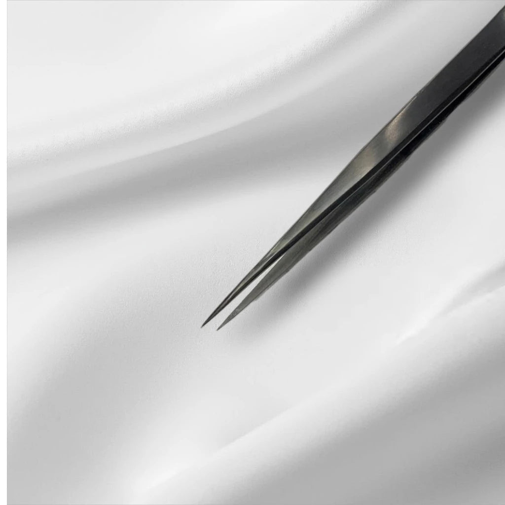 Glamor Black Rose Tweezers
