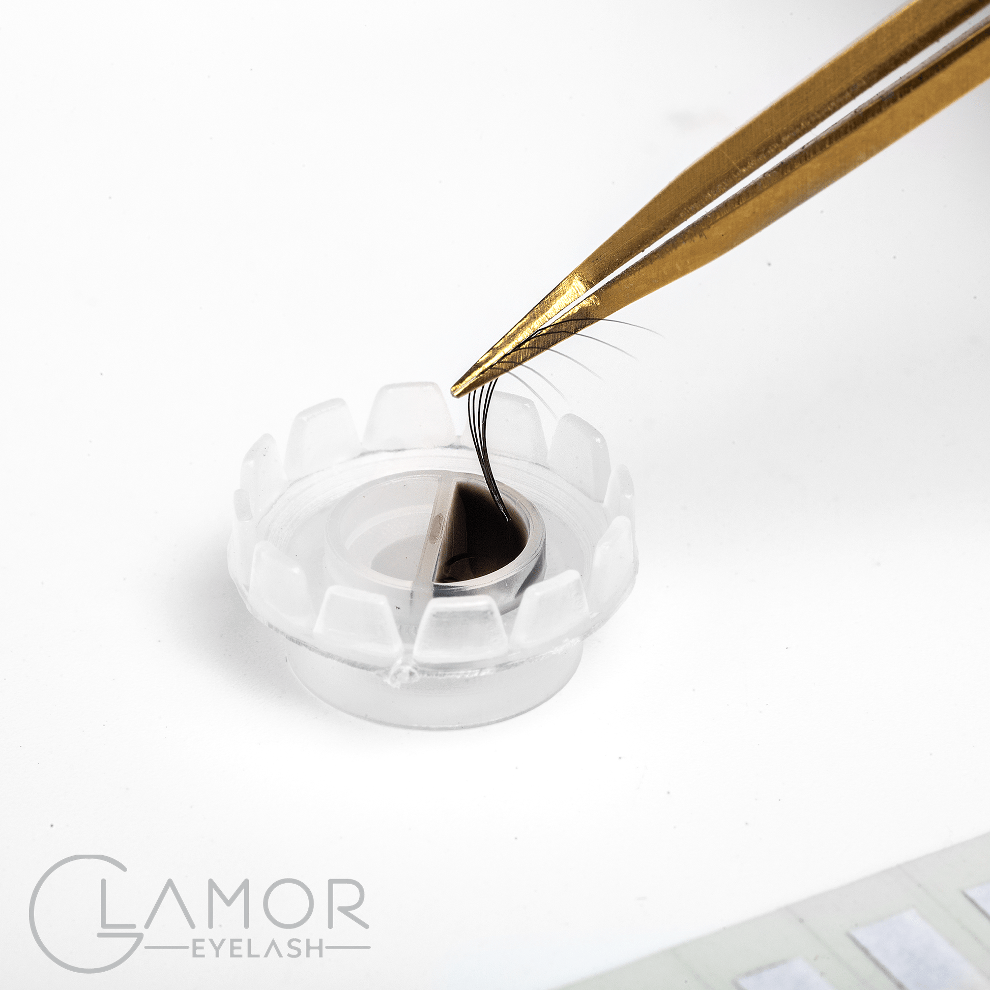 4D Ultra-speed Promade fans GLAMOREYELASH 500 FANS Promade Natural Fans Eyelashes Extensions | Handmade Individual Lashes 0.07mm of Mink Lashes - GlamorEyelash 