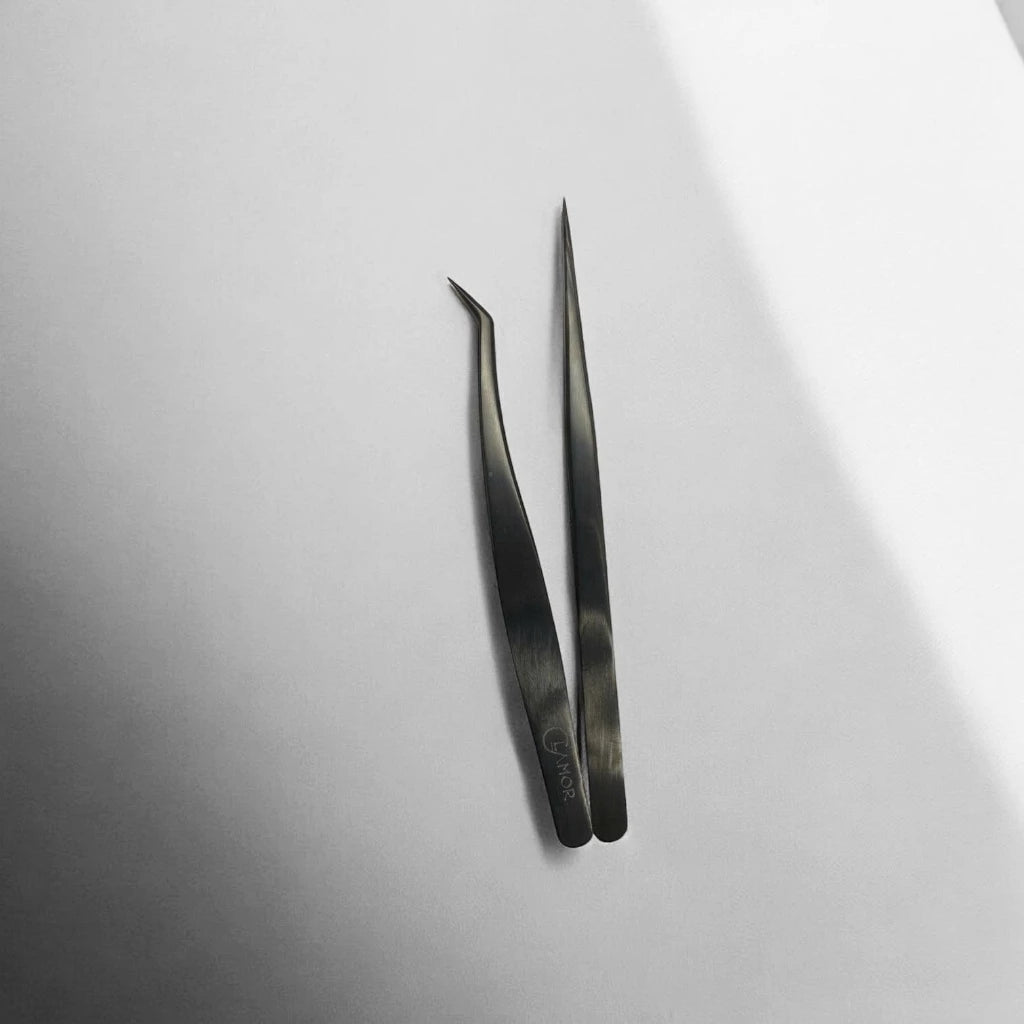 Glamor Black Rose Tweezers